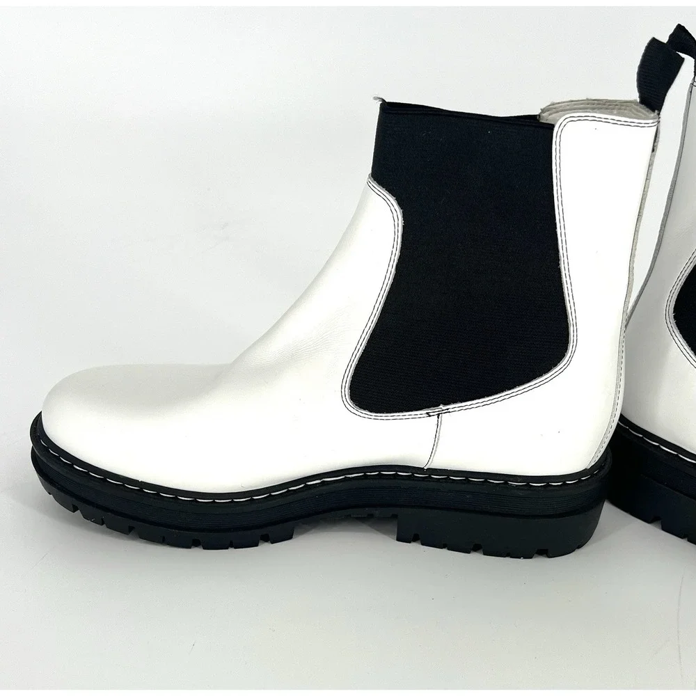 Marc Fisher Patrick Chelsea Womens Sz 11 White Ankle Booties Leather Chunky 90's